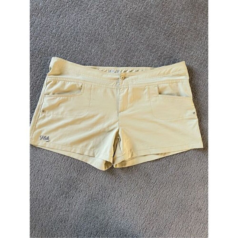 Huk Shorts 